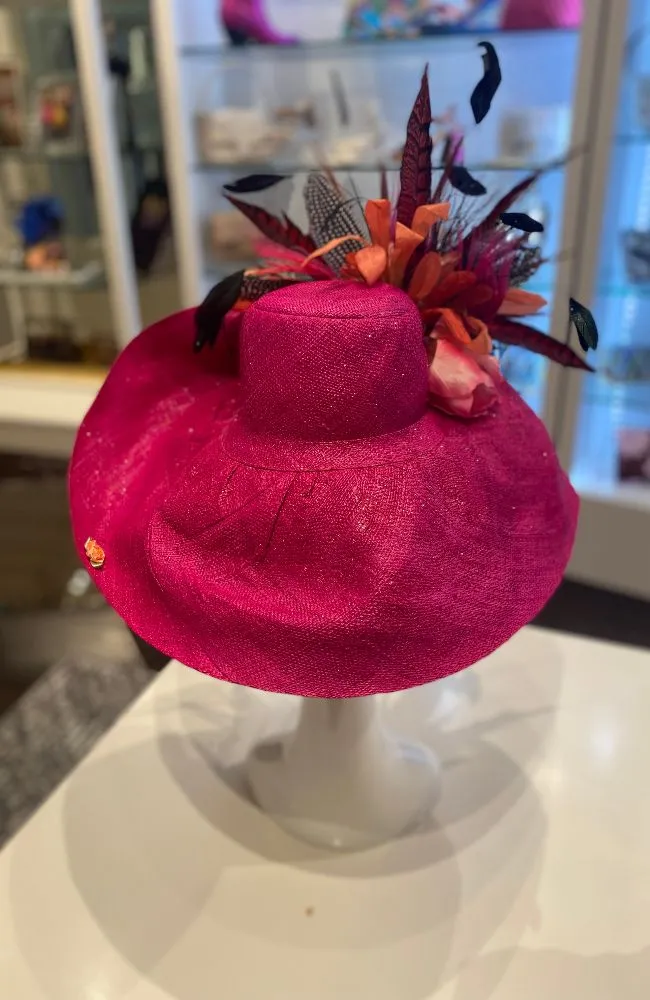 Attitudes Hat Maroon