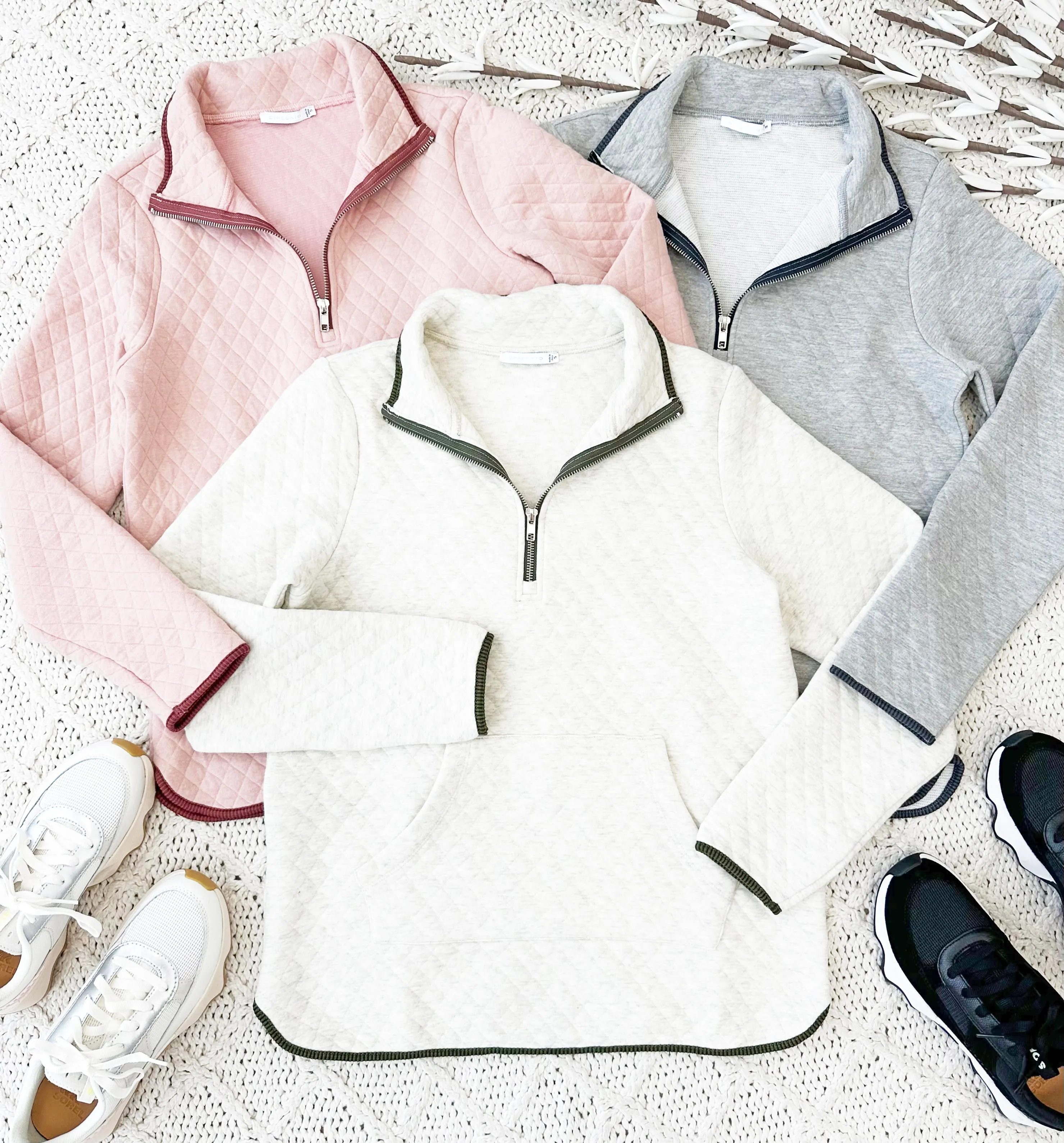 Ava Quilted Lightweight Pullover - Gray