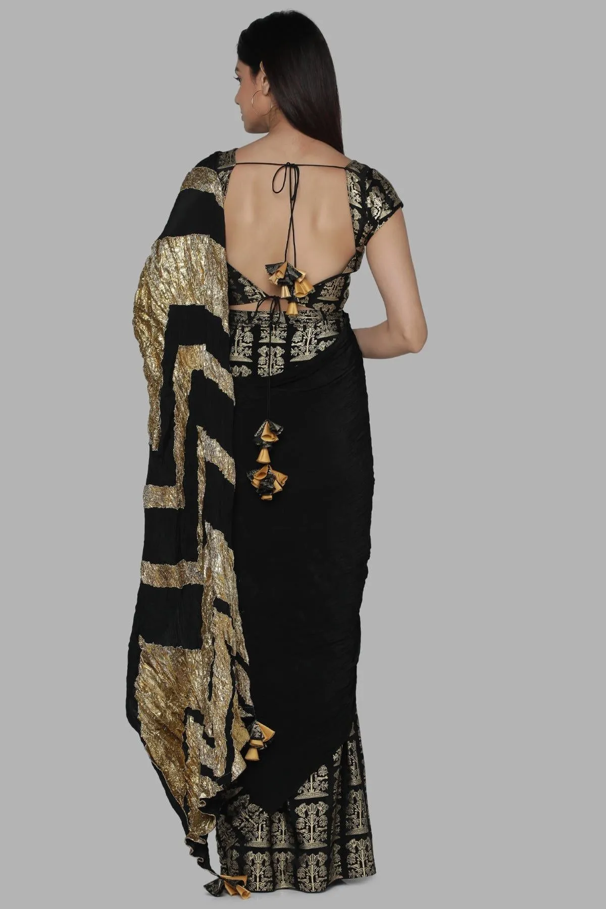 BLACK CRINKLE GOTA PALLA SARI WITH BUNCH OF BIRDS PRE- PLEATED PLEATS AND BLOUSE PIECE