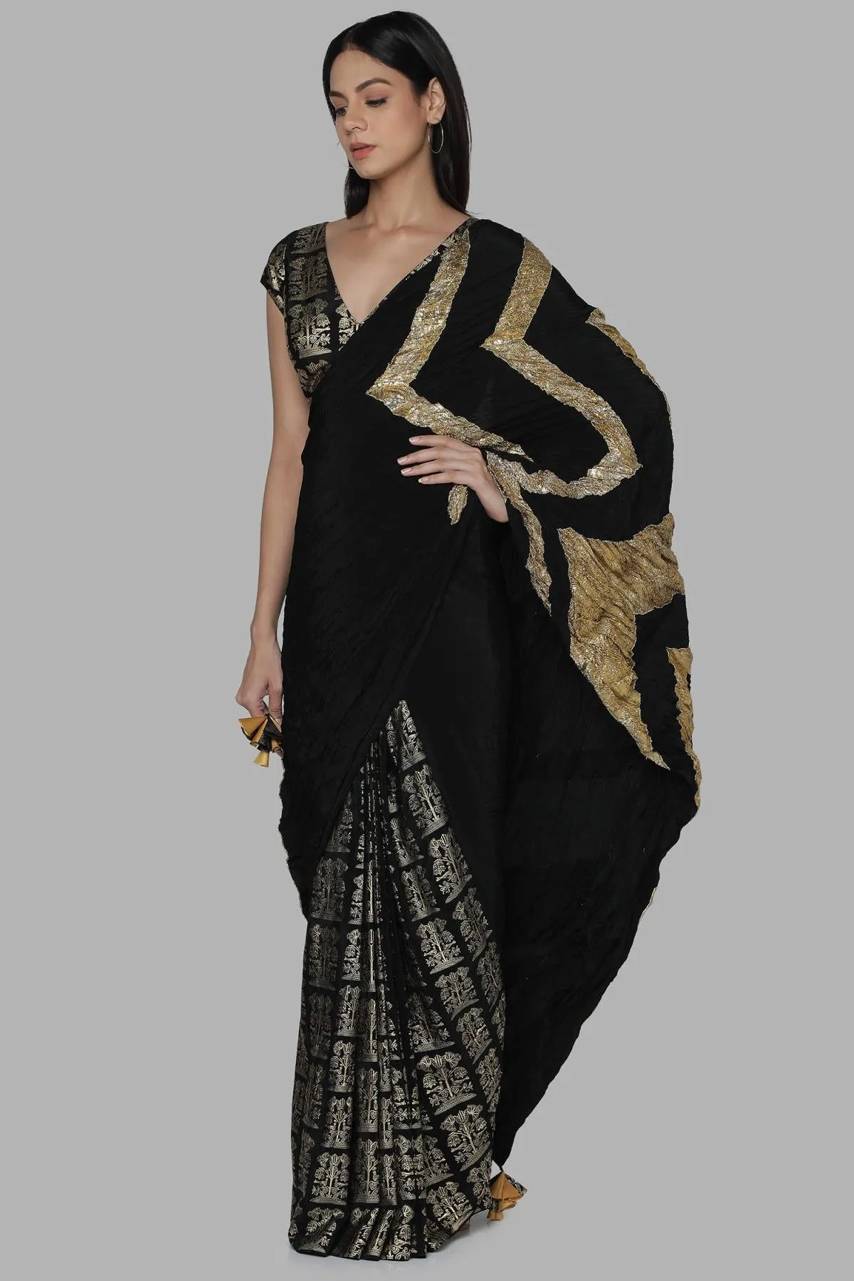 BLACK CRINKLE GOTA PALLA SARI WITH BUNCH OF BIRDS PRE- PLEATED PLEATS AND BLOUSE PIECE