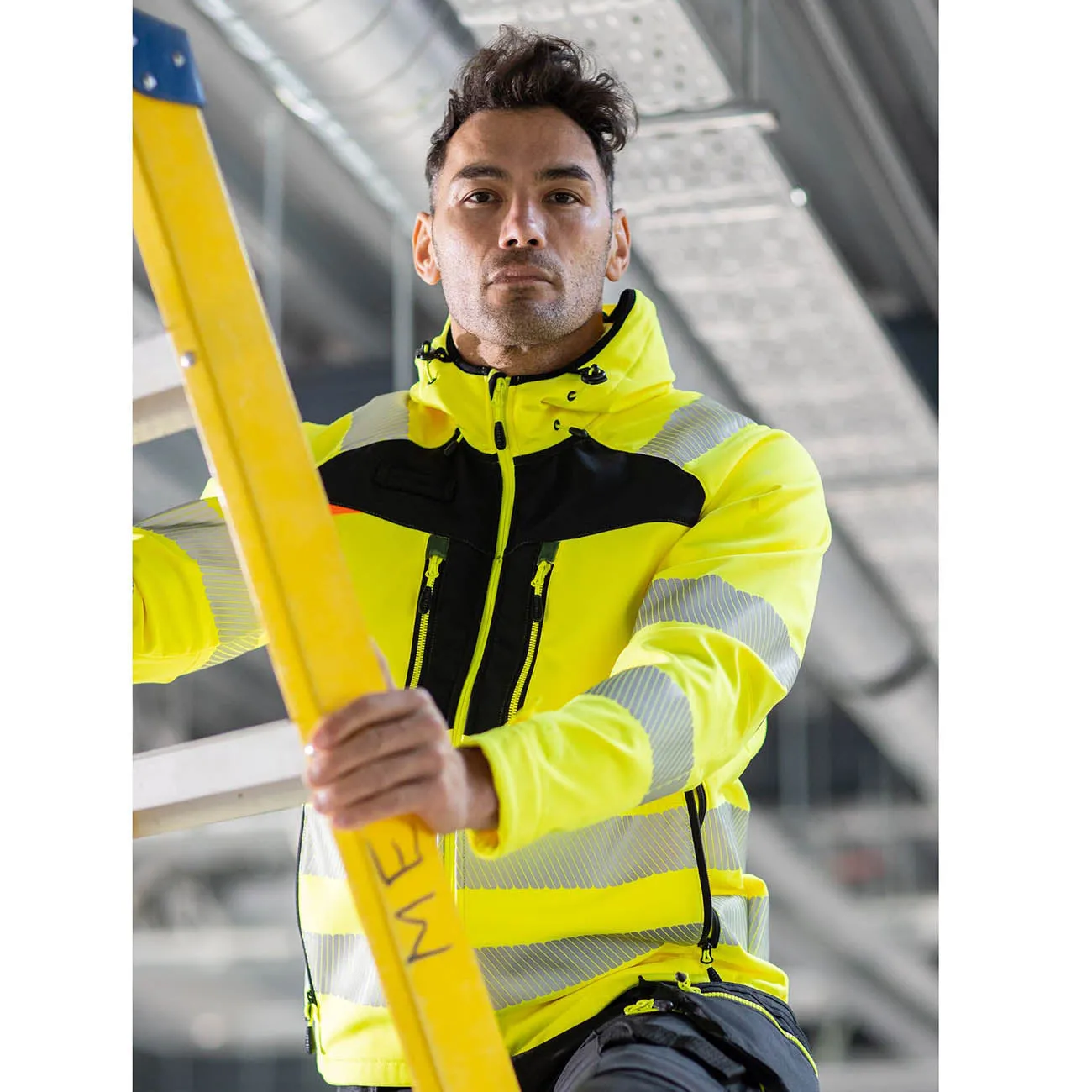 Portwest DX473 DX4 Hi-Vis Hybrid Baffle Jacket